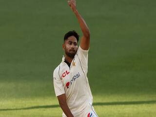 AUS vs PAK: डेब्यू टेस्ट में सनसनी मचाने वाला पाकिस्तानी गेंदबाद टेस्ट सीरीज से बाहर