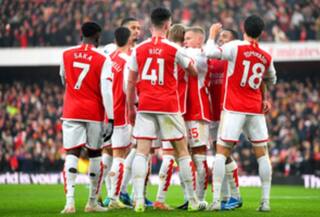 Arsenal Stay Top, Newcastle Stun Man Utd In Premier League