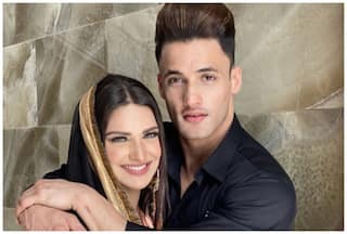 आसिम रियाज से अलग हुईं सिंगर हिमांशी खुराना, कहा- धर्म की खातिर दी कुर्बानी