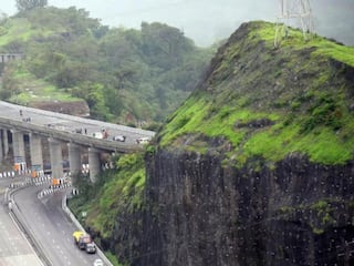ALERT Mumbaikars! Travel Advisory Issued For Mumbai-Pune Expressway Ahead Of Christmas, Check Restrictions