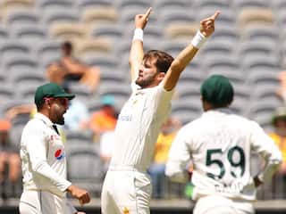 पर्थ टेस्ट- हार के बाद Mohammad Hafeez का बड़ा बयान- ऑस्ट्रेलिया को उसके घर में हरा सकता है पाक