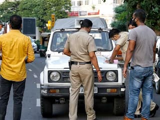 Delhi Transport Department To BLACKLIST Vehicles If Challan Unpaid; Here's What Will Happen Next