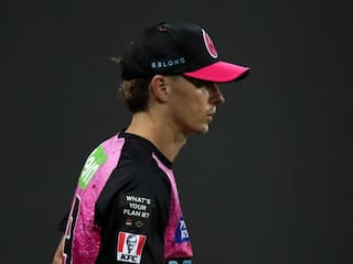 RCB ने यह कैसे खिलाड़ी पर खर्च दिए 2 करोड़- अंपायर से भिड़कर हो गया बैन