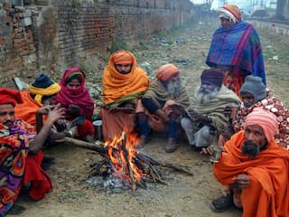 Weather Update: दिल्ली में हो सकती है बारिश, UP-बिहार और हरियाणा-पंजाब में घने कोहरे का अलर्ट