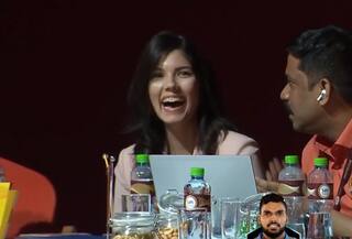 SRH's Kayva Maran's Stunning Reaction Goes Viral After Hyderabad Steal Wanindu Hasaranga For 1.50 Crore | PICTURE