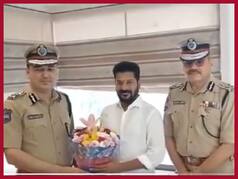 चुनाव आयोग ने तेलंगाना के DGP को दिया सस्पेंड करने का आदेश, कांग्रेस अध्यक्ष के आवास पर जाकर की थी मुलाकात