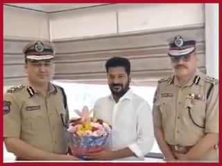 चुनाव आयोग ने तेलंगाना के DGP को दिया सस्पेंड करने का आदेश, कांग्रेस अध्यक्ष के आवास पर जाकर की थी मुलाकात