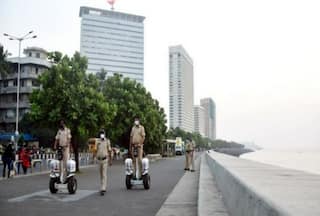 Mumbai Police Imposes Traffic Rules Near Juhu Beach On New Year's Eve; Check 'No Parking' Zones Here