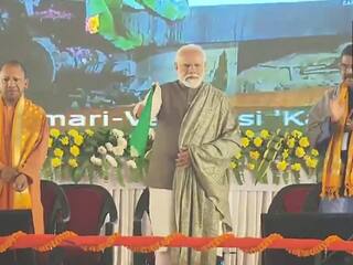 PM Modi Varanasi Visit: नमो घाट पर PM मोदी ने काशी-तमिल संगमम 2.0 को दिखाई हरी झंडी