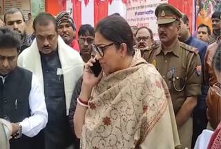 'Aaj ke Aaj Pura Kijiye': Smriti Irani Confronts Amethi DIOS Over Unpaid Salaries Of Teachers; WATCH