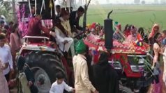 Shadi Ka Video: ट्रैक्टर पर बारात निकाल कर छा गया दूल्हा, देखने वालों की लग गई भीड़ | देखें वीडियो