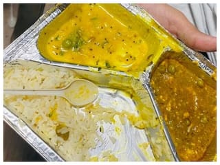 प्याज और टमाटर की कीमतें बढ़ने से खाने की थाली हुई महंगी: क्रिसिल