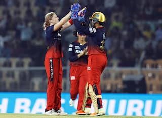 ECB के फरमान के बाद WPL 2024 से हटीं हीथर नाइट, RCB ने किया रिप्लेसमेंट का ऐलान 