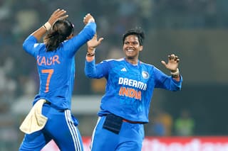 दीप्ति शर्मा ने रचा इतिहास; T20I क्रिकेट 1000 रन के साथ 100 विकेट लेने वाली पहली भारतीय महिला क्रिकेटर बनी