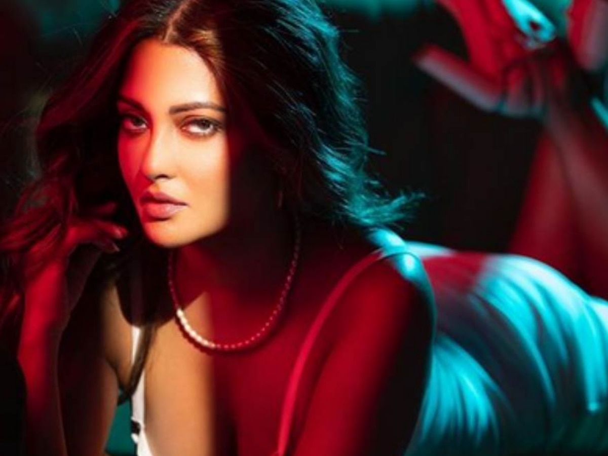 Riya Sen Photos | Latest Pictures of Riya Sen | Riya Sen: Exclusive & Viral  Photo Galleries & Images | India.com PhotoGallery