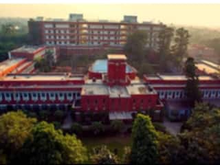 सरकार ने दिल्ली यूनिवर्सिटी के 12 कॉलेजों में अनियमितताओं की जांच के दिए आदेश