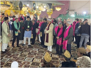 निजामुद्दीन औलिया दरगाह गए फ्रांस के राष्ट्रपति Emmanuel Macron | तस्वीर आई सामने