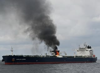 हूती आतंकियों ने ब्रिटिश तेल टैंकर को निशाना बनाया, फरिश्ता बनकर पहुंची इंडियन नेवी