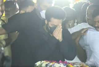 Jr. NTR Visits NTR Ghat to Pay Respect to Late Grandfather NT Rama Rao, Fans Mob Him