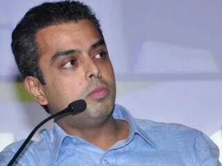 Breaking News: शिंदे गुट की शिवसेना शामिल हुए मिलिंद देवड़ा, आज ही कांग्रेस से दिया था इस्तीफा