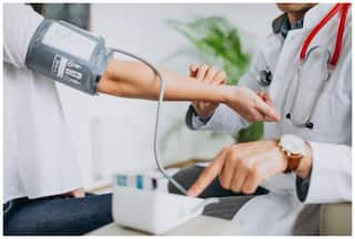 High Blood Pressure Symptoms: 6 Tell-Tale Signs You BP is Spiking in Winter Months