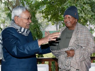 Tejashwi Trashes Speculations As Lalu Meets Nitish Amid JDU-RJD Rift Rumours