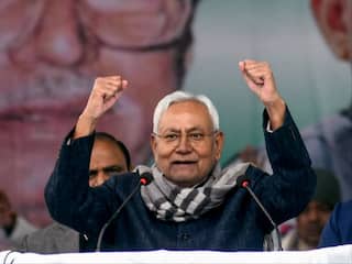 Bihar Political Turmoil: Nitish To Resign On Sunday Morning; Form New Govt With BJP Support, Says Report