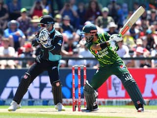 PAK vs NZ: पाकिस्तान की बच गई इज्जत, आखिरी T20I को जीतकर न्यूजीलैंड को 5-0 से क्लीन स्वीप करने से रोका