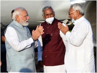 Nitish Kumar Likely To Take Oath As Chief Minister of JD(U)-BJP Govt On Jan 28, Sushil Modi As Deputy