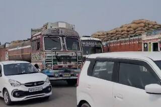 Private Bus And Truck Drivers Enforce 'Chakka Jam' Against New Hit-and-run Law