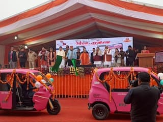 अयोध्या जाने वाले पर्यटकों के लिए बड़ी खबर! अब आसानी से होंगे रामलला के दर्शन, शहर में शुरू हुई ये सर्विस