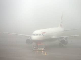 Trains Flights Delay: कोहरे ने बढ़ाई टेंशन! आज फिर कई फ्लाइट्स और ट्रेनें हुई लेट