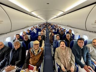 'न्याय का हक मिलने तक...', फ्लाइट में नारे लगाते हुए मणिपुर जा रहे राहुल गांधी सहित कांग्रेस नेता