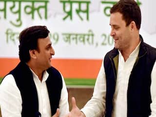 बिहार में छोड़ा नीतीश ने साथ, यूपी में अखिलेश ने थामा राहुल का हाथ, कब होगा कांग्रेस-सपा का सीट बंटवारे पर समझौता