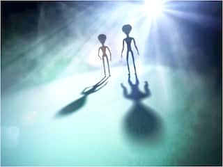 'A Bright Light Kidnapped My Mother, Her Friend''A Bright Light Kidnapped My Mother, Her Friend': Woman Shares Terrifying Alien Tale: Woman Shares Terrifying Alien Tale