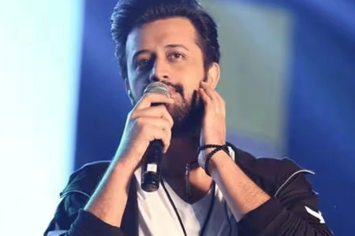 पाकिस्तानी सिंगर आतिफ असलम का 7 साल बाद कमबैक, गुनगुनाएगा बॉलीवुड