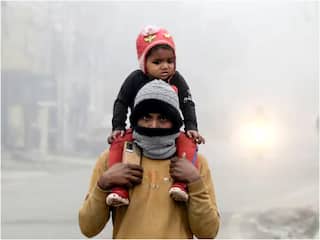 Delhi Weather: Red Alert Issued Amid Cold Wave; Air Quality Remains 'Very Poor' | Check Forecast