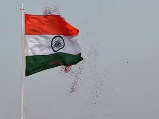 Republic Day 2024: कर्तव्य पथ पर लहराता ये तिरंगा बनता कहां है? 600 लोगों की टीम करती है काम, 18 बार चेक होती है क्वालिटी