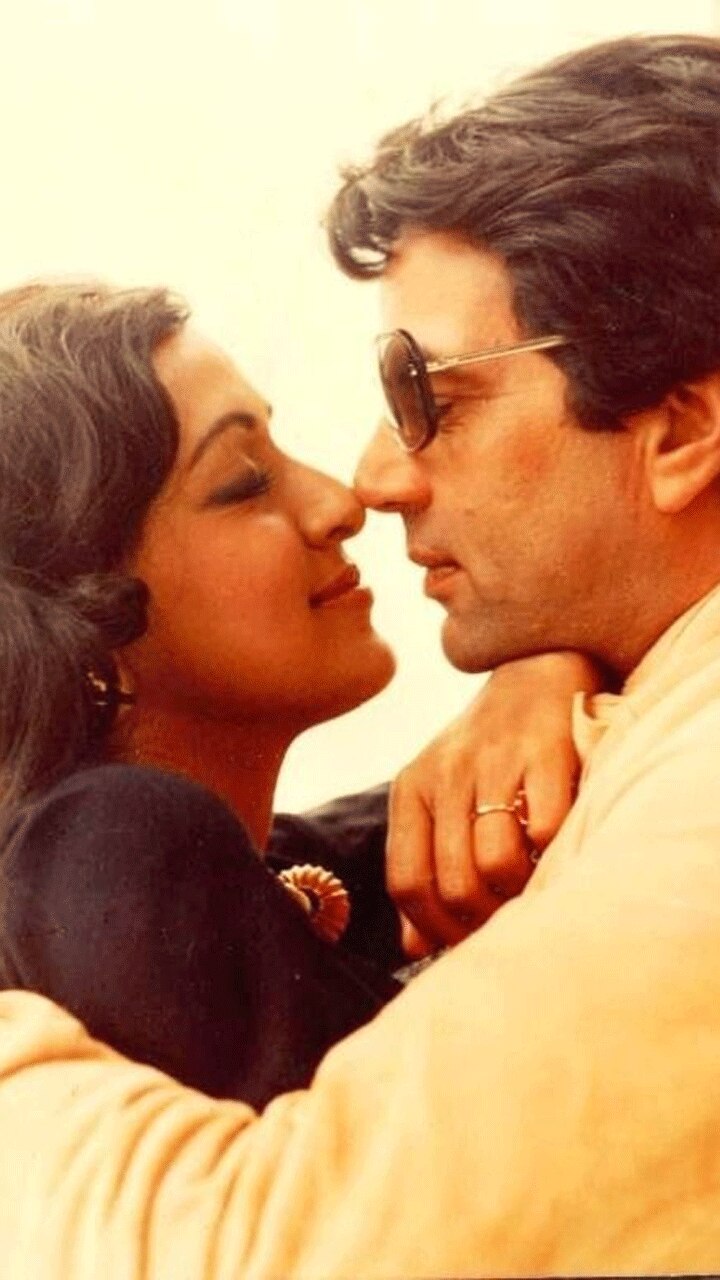 शादी के लिए इन एक्ट्रेसेज़ ने बदला धर्म, हिंदू से बनी मुसलमान