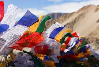 Covid Travel Update: लेह में फेस मास्क अनिवार्य, घूमने जा रहे हैं तो ध्यान रखें ये बात