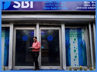 SBI रिसर्च रिपोर्ट में दावा, अमीरों-गरीबों के बीच खाईं हुई कम; दोपहिया से चलने वाले अब खरीद रहे हैं कार