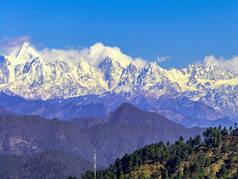 Snowfall Places: बर्फबारी देखनी है तो घूमिए उत्तराखंड की ये 10 जगहें, विदेशी भी आते हैं यहां