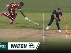 AUS vs WI: दूसरे T20I मैच में दिखा अजोबोगरीब नजारा, क्रीज से बाहर रहने पर भी बल्लेबाज नहीं हुआ Run Out, जानिए क्यों