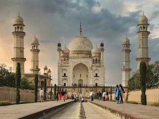 Ajanta and Ellora Caves To Grishneshwar Temple: 5 Best Places To Visit In Aurangabad