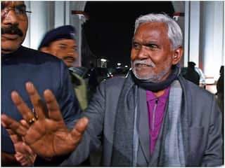 Jharkhand Update: कल से खाली है CM की कुर्सी, राज्यपाल से मिलने के बाद बोले चंपई सोरेन- शपथ ग्रहण का समय नहीं दे रहे गवर्नर