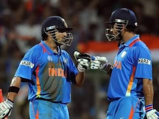 लोकसभा चुनाव 2024 में एक-दूसरे के खिलाफ मैदान में उतर सकते हैं MS Dhoni और गौतम गंभीर