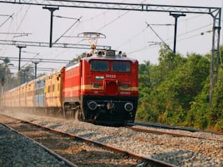 Railway Jobs 2024:  रेलवे अप्रेटिंस भर्ती के लिए आज आखिरी तारीख, जल्द करें आवेदन