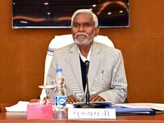 What's Cooking? Former Jharkhand CM Champai Soren Lands in Delhi, Likely To Meet BJP Top Brass