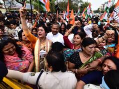 Odisha: Mahila Congress Workers Clash With Cops During Protest March To CM Patnaik's House