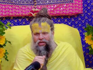 भगवान के नाम पर बच्चे का नाम रखना सही या गलत? जानें क्या कहते हैं प्रेमानंद जी महाराज